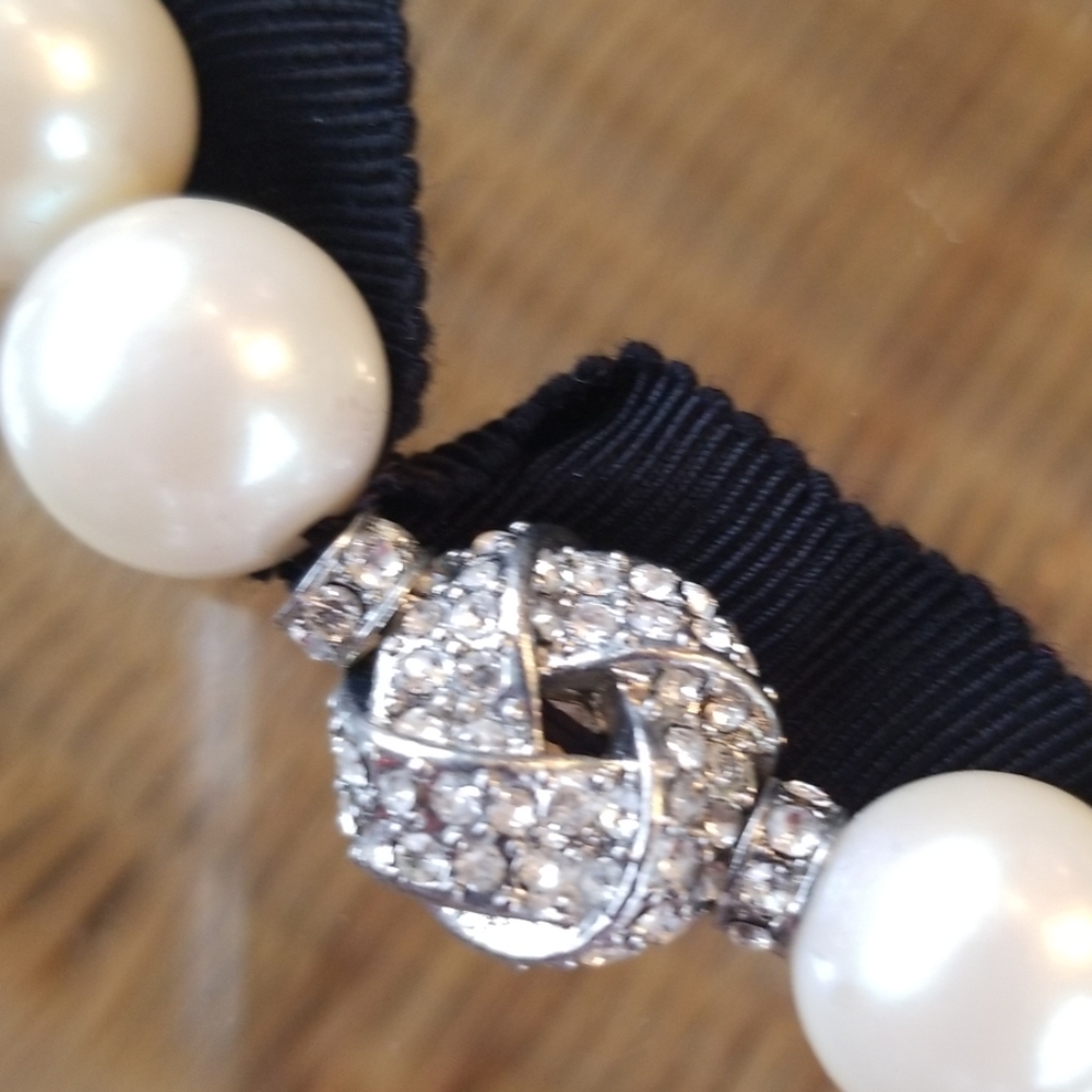 Ann Taylor costume pearl & silver ball necklace - Picture 5 of 5